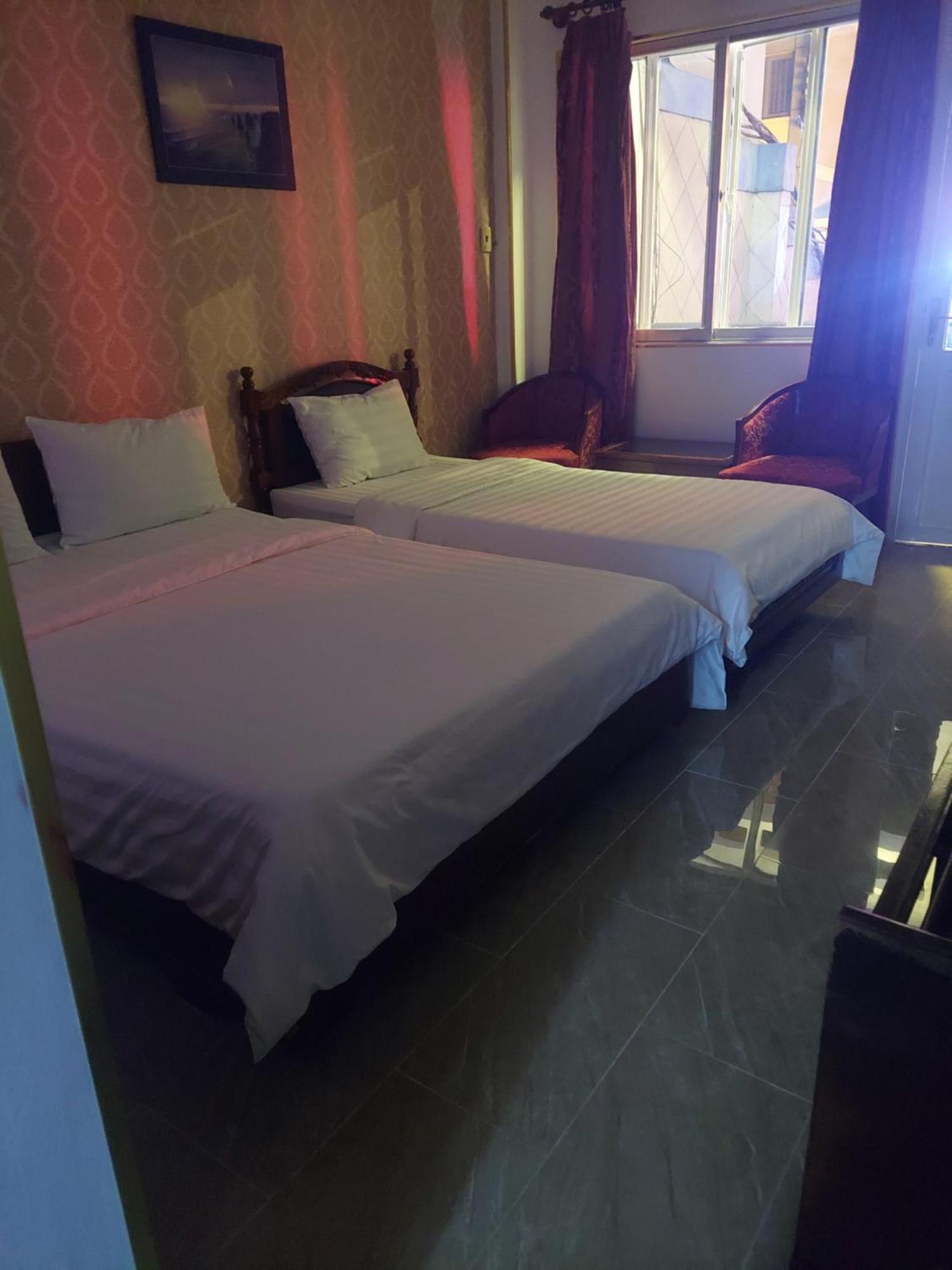 Khach San Trung Mai Hotel Ho Chi Minh City Exterior photo
