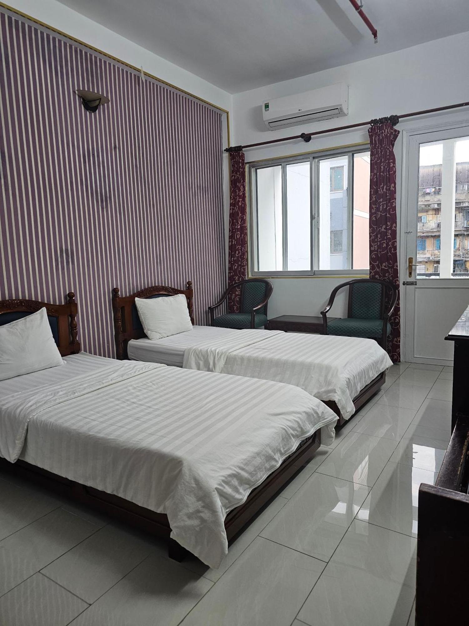 Khach San Trung Mai Hotel Ho Chi Minh City Exterior photo